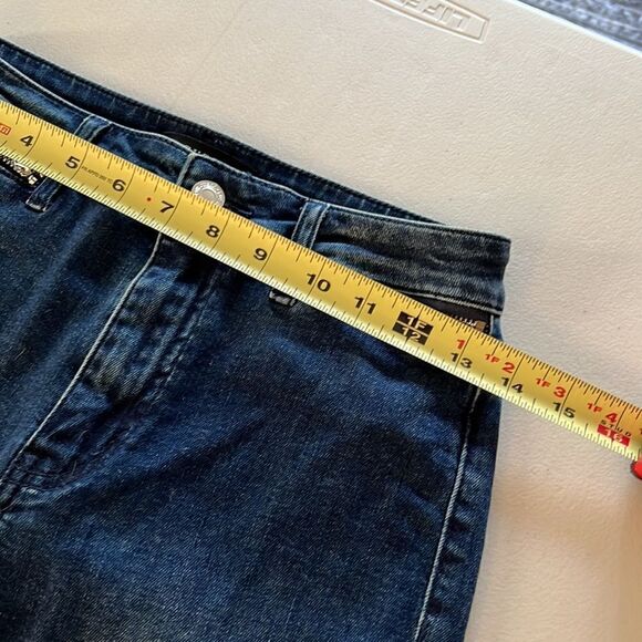 NWOT Guess 1981 Skinny Jeans - Picture 10 of 16